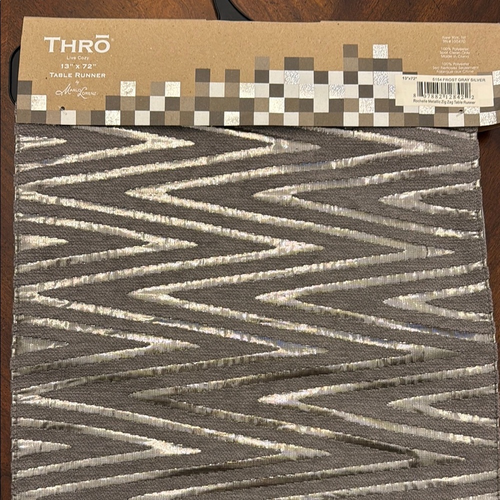 Elegant Gray and Silver Zigzag Table Linens